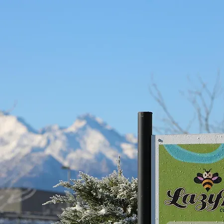 Lazy Bee Village Campingplads